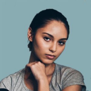 Chica mirando a cámara